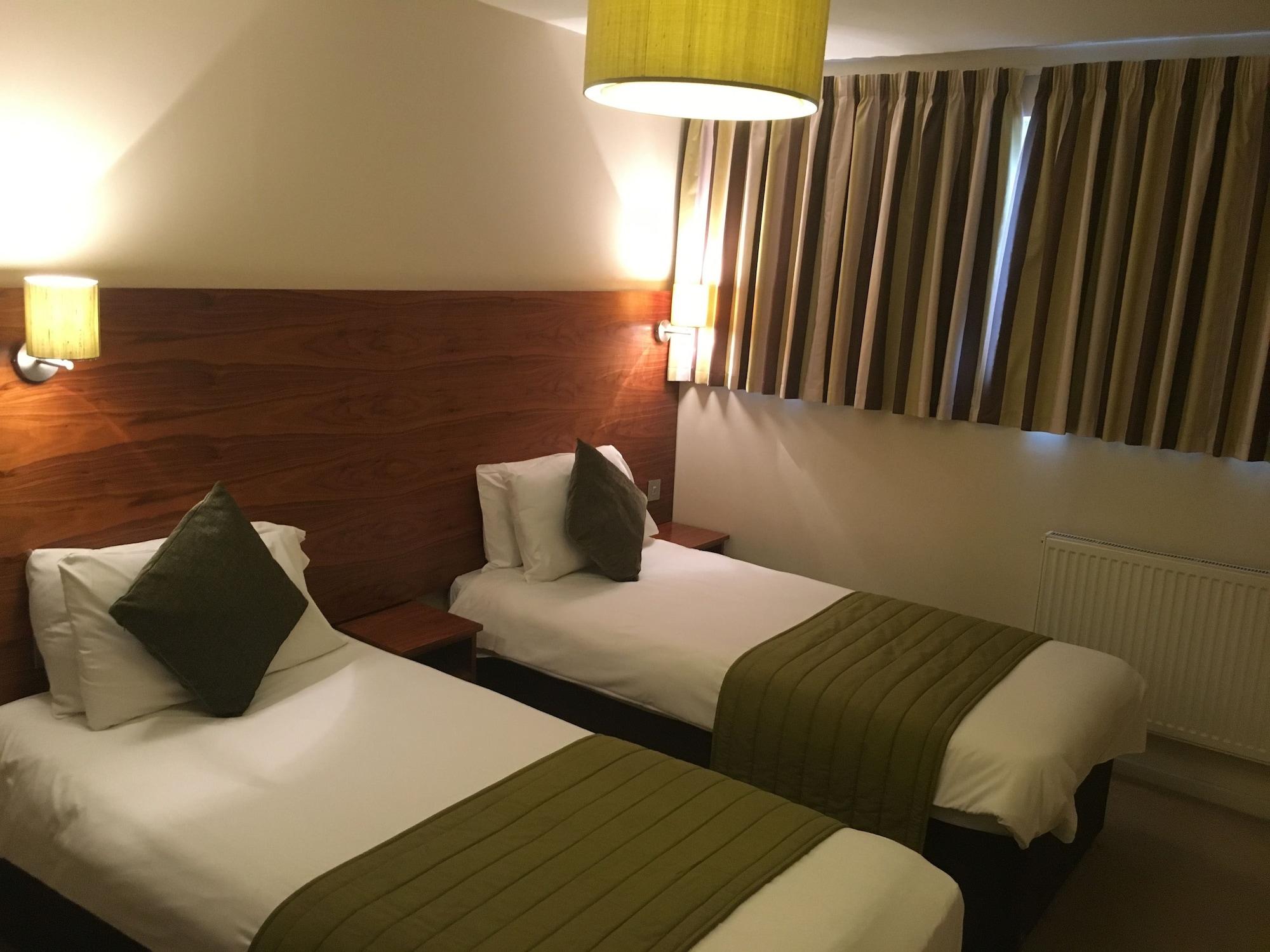 Stockwood - Airport Hotel 2*
