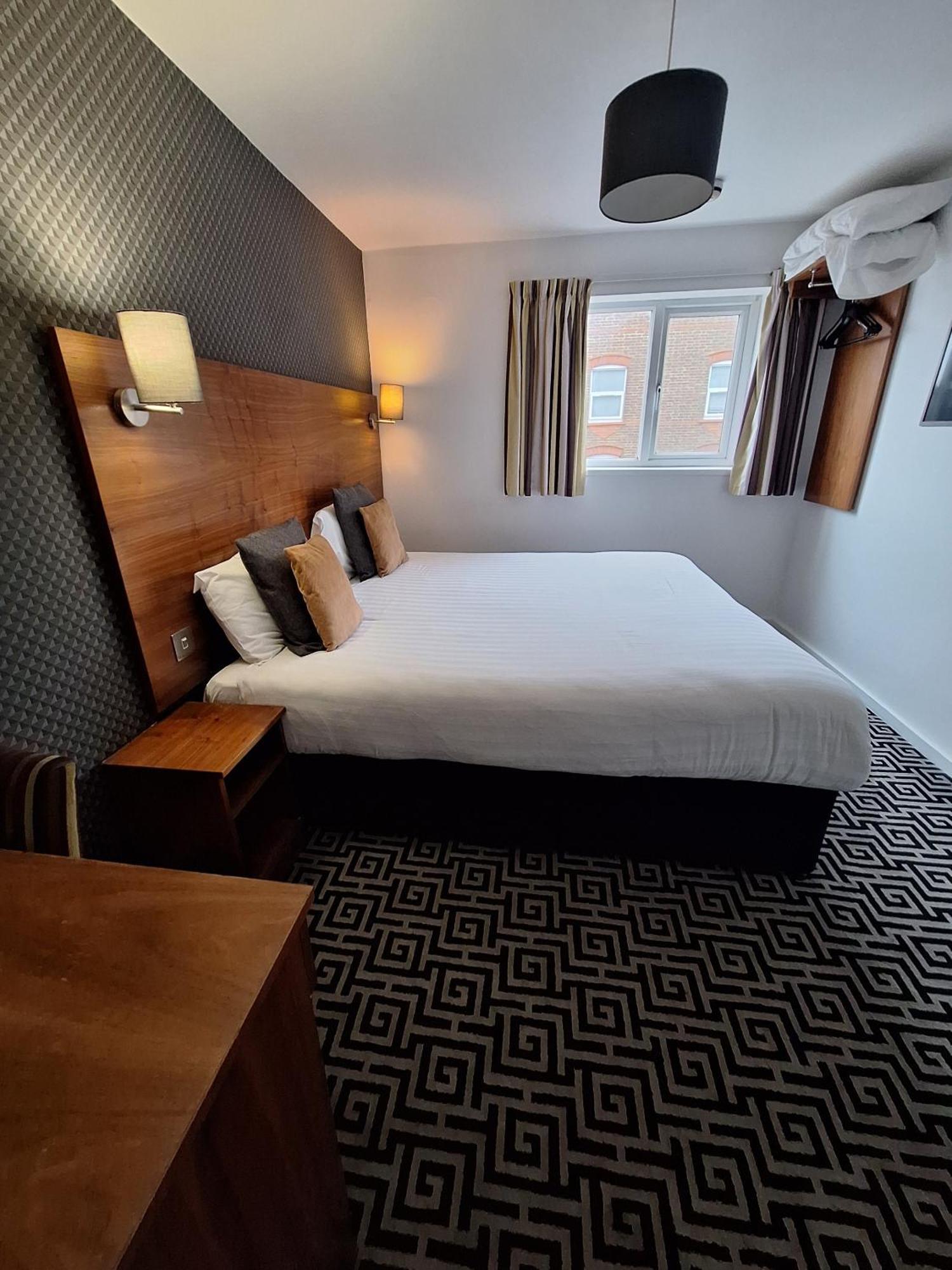 Hotel Stockwood - Airport